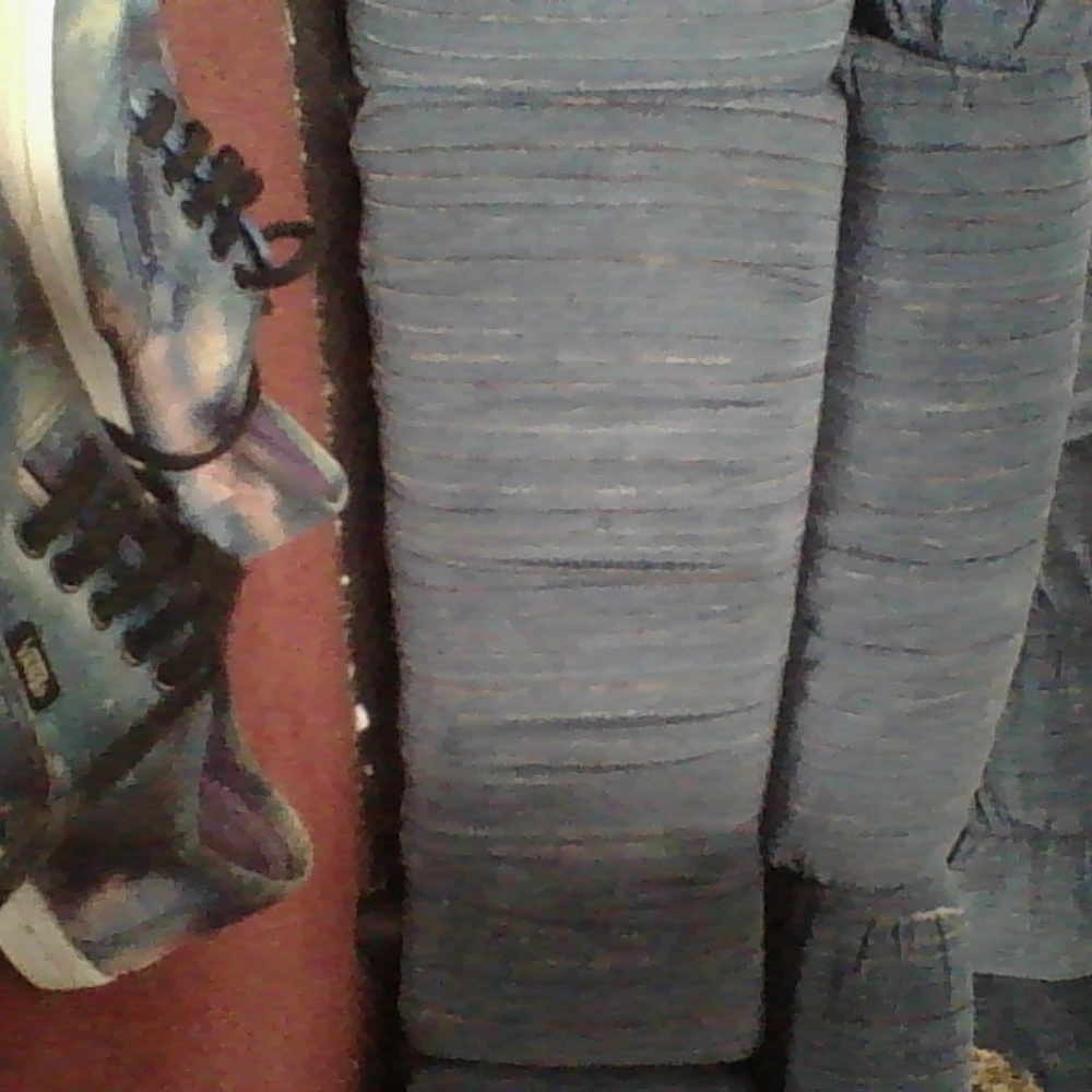 Vans - Picture 2 of 2